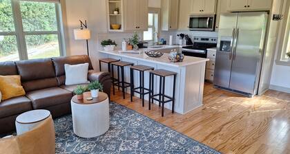 Cozy Cabin by the Lake