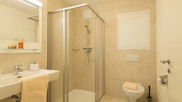 Apartment | Bathroom