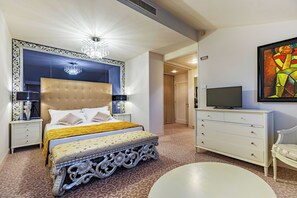 Junior Double Room | In-room safe, desk, laptop workspace, soundproofing - Villa Palma By AGF Hotels (Mussolente)