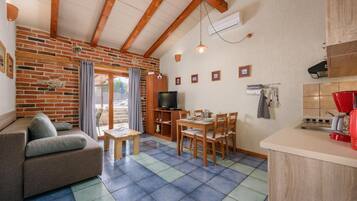 Apartment | Dining