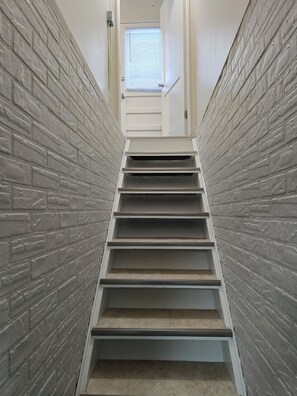 Interior - 2 Bedroom 1 bath house, with a full finished basement. Modern and clean. (Lafayette)