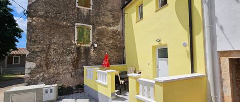 Apartment | Exterior