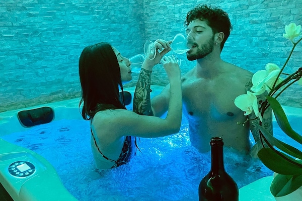 Couples treatment rooms, Turkish bath, body treatments