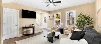 Trendy 2-bedroom house in downtown Fort Wayne