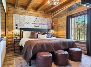 4 bedrooms, desk, iron/ironing board, free WiFi