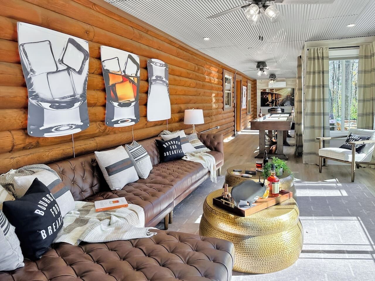 Smart TV, fireplace, table tennis, offices