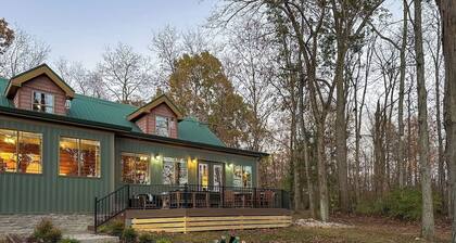 Bourbon Trail Log Cabin w/Pond*Hot Tub & Speakeasy