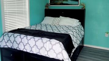 1 bedroom, WiFi, bed sheets