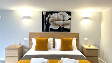 Room, Sea View | 1 bedroom, soundproofing, iron/ironing board, free WiFi