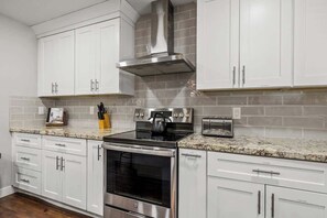 Fridge, microwave, oven, coffee/tea maker