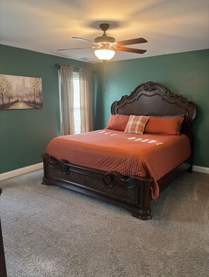 4 bedrooms, iron/ironing board, free WiFi, bed sheets