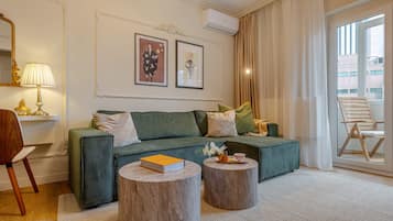 Comfort Apartment, 1 Queen Bed with Sofa bed, Non Smoking, Balcony | Living area | 42-inch Smart TV with cable channels, Netflix, streaming services