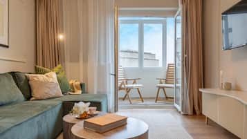 Comfort Apartment, 1 Queen Bed with Sofa bed, Non Smoking, Balcony | Balcony