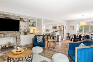 Smart TV, fireplace, DVD player