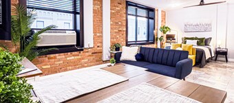 Incredible Downtown Apartment W/ Views & Desk @ The Virginia Grand -Downtown IF 