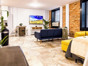 Smart TV, video games