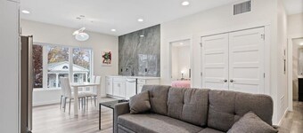 New Boutique Hotel Suite on Haynie's Corner: KING Bed, Parking, Security & More!