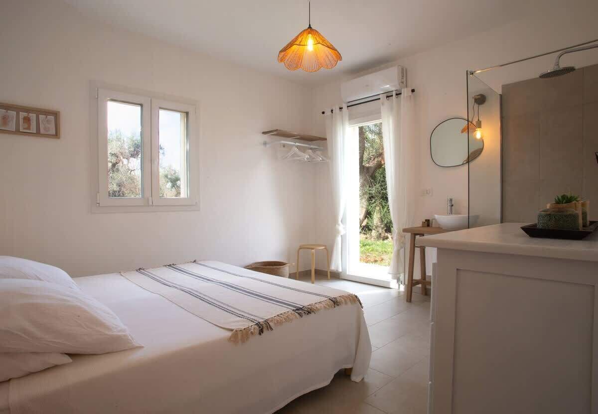 3 bedrooms, iron/ironing board, travel crib, free WiFi