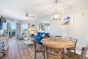 Interior - Updated Oceanview Suite-SunsetVistas 405N Beachfront Treasure Island Gulf Resort (Treasure Island)