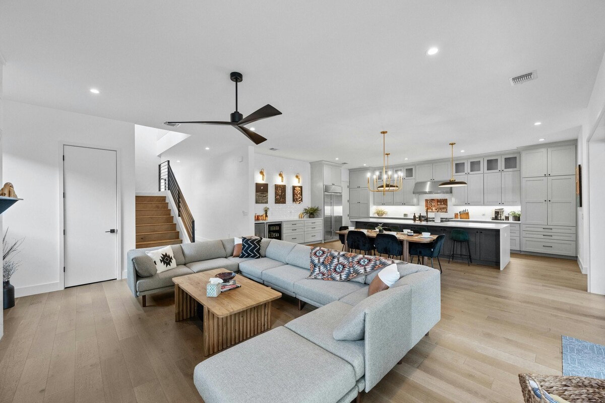 Photo 7 of Luxury Escape in Austin’s Iconic Bouldin Creek Perfect Location + Private Pool!