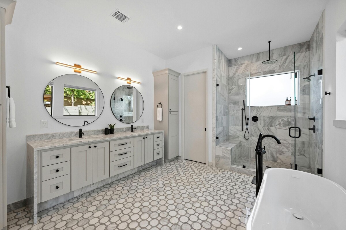 Photo 15 of Luxury Escape in Austin’s Iconic Bouldin Creek Perfect Location + Private Pool!