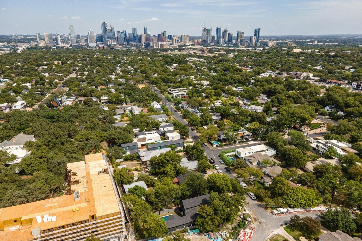 Photo 38 of Luxury Escape in Austin’s Iconic Bouldin Creek Perfect Location + Private Pool!