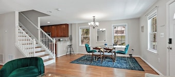 Pure Luxury | 5 bedroom | Designer | Large |Bright