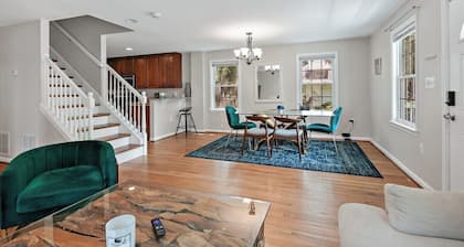 Pure Luxury | 5 bedroom | Designer | Large |Bright