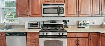 Pure Luxury | 4 bedroom | Designer | Large