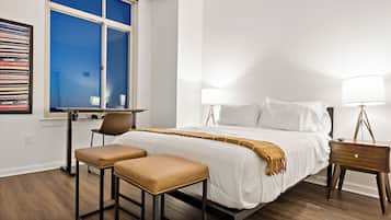 2 bedrooms, internet, bed sheets