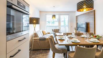 Apartment | Dining