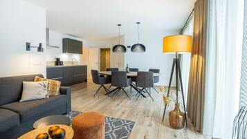 Apartment | Dining