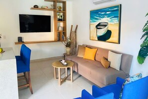 Apartment | Living area | 39-inch Smart TV with digital channels - Zona Romantica (Puerto Vallarta)
