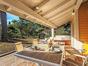 Outdoor dining - Parc Oasis by Interhome (Gassin)