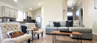 Spacious 4-bedroom house in Odessa with close to restaurants and retail stores.