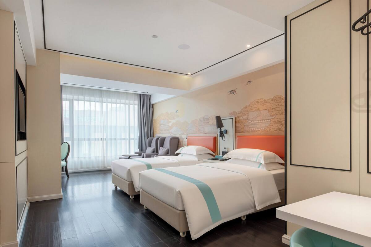 Superior Twin Room, City View | Pemandangan dari bilik