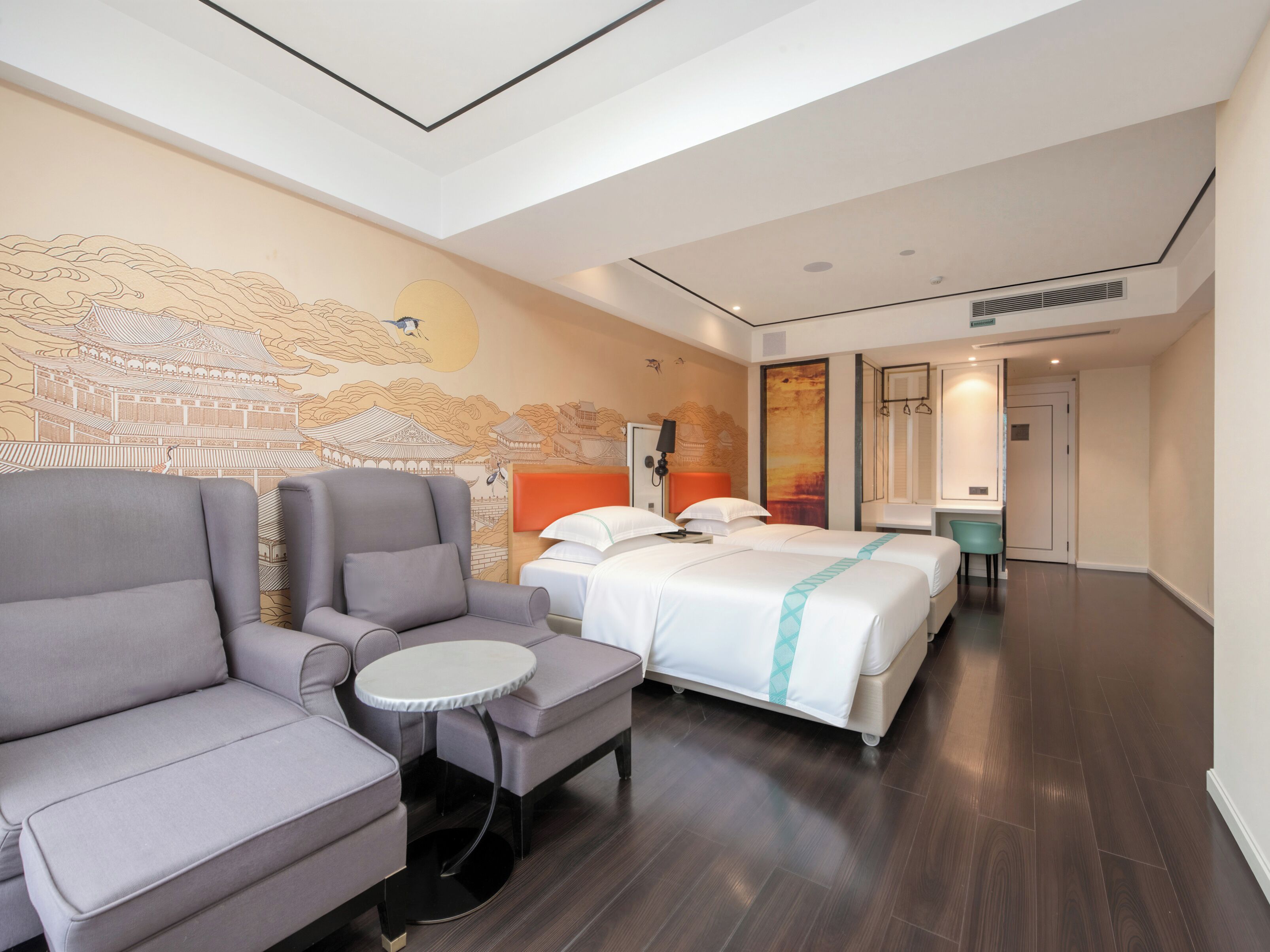 Superior Twin Room, City View