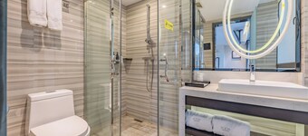 XANA LITE Hotel Shixi Metro Station