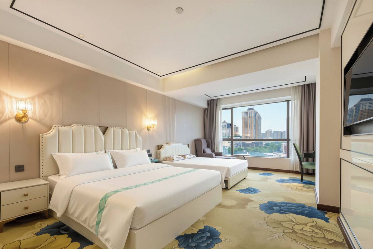 Business Double Room, City View | Pemandangan dari bilik