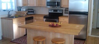 Charming 3-bedroom house in Ludlow with WiFi access