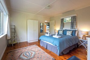 2 chambres, fer et planche à repasser, Wi-Fi, draps fournis