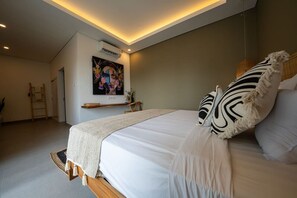 3 bedrooms, desk, iron/ironing board, WiFi