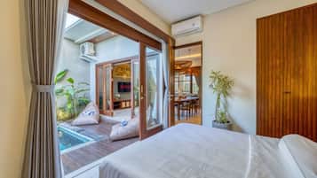 3 bedrooms, desk, travel crib, WiFi