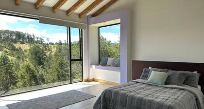 Country House, Gastronomic Zone, 15 minutes from El Retiro.