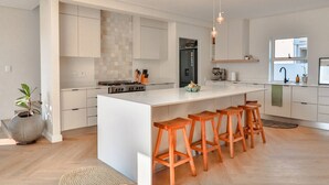 Unclassified image, 5 of 31, button - Haven at Drake's Cove | Secure family home | pool (Hermanus)