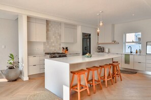 Coffee/tea maker, fridge, microwave, oven - Haven at Drake's Cove | Secure family home | pool (Hermanus)