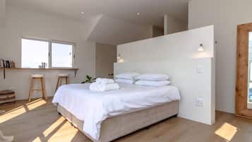 4 Schlafzimmer, Schreibtisch, Bügeleisen/Bügelbrett, kostenloses WLAN
