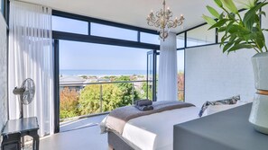 4 bedrooms, desk, iron/ironing board, free WiFi