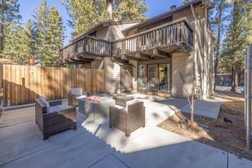 New Summit Nest A| Slopes, Lake, Dogs, Village, AC