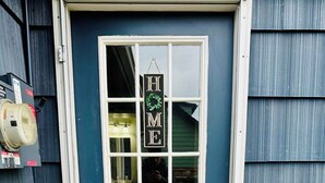 Exterior detail - Clean, modern and cozy studio close from Intel and Amazon (Portland)